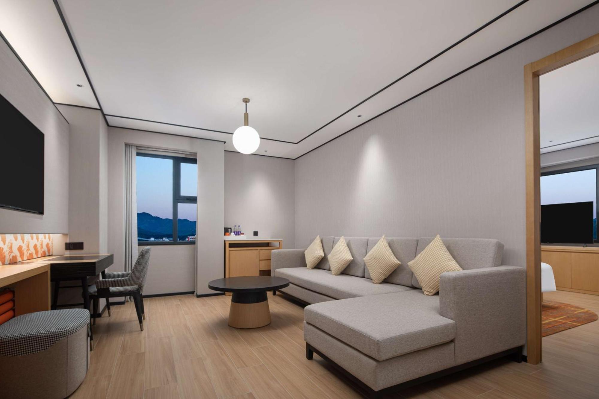 Hilton Garden Inn Chengde Mountain Resort エクステリア 写真