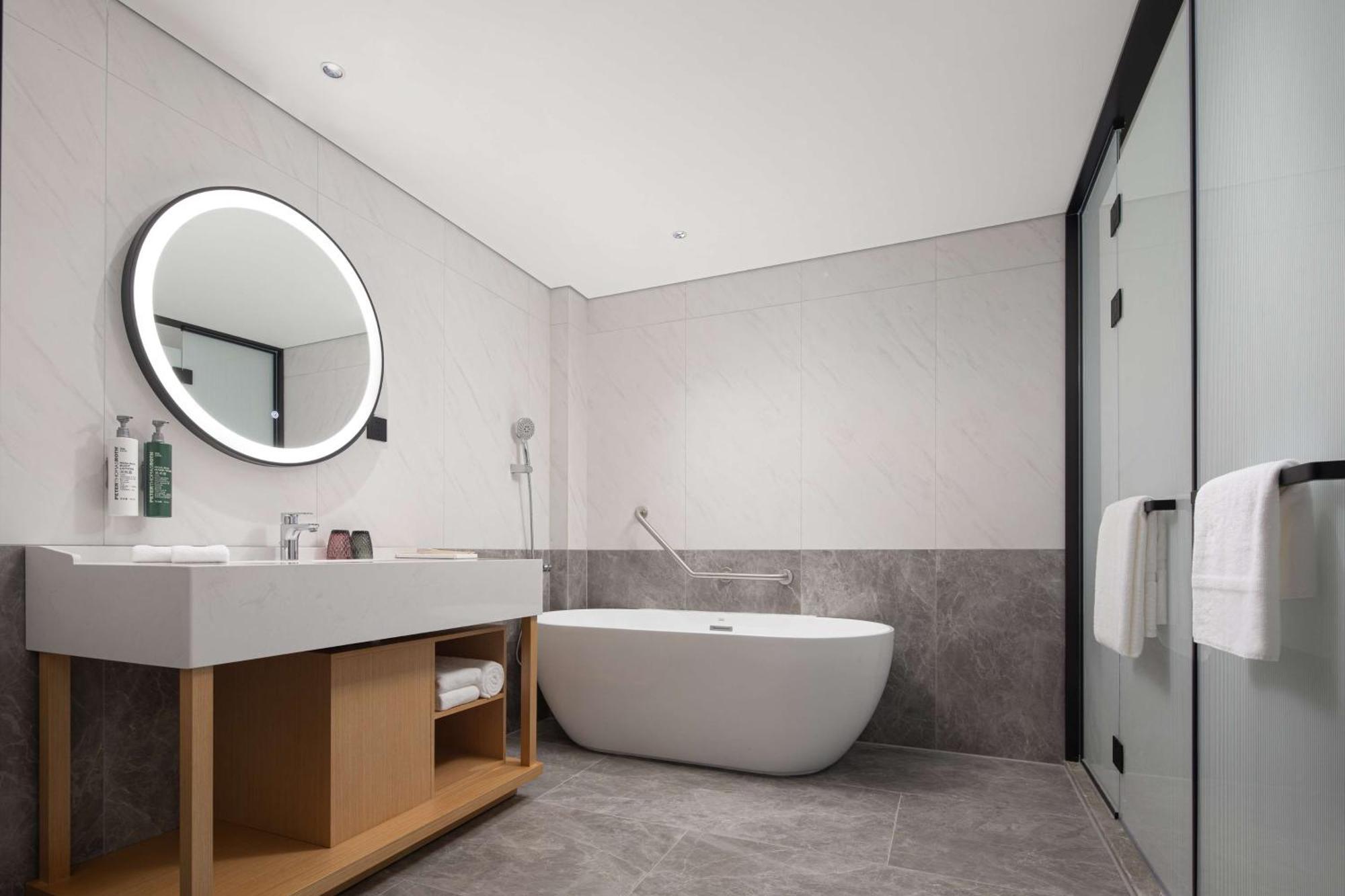 Hilton Garden Inn Chengde Mountain Resort エクステリア 写真